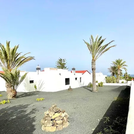 Bungalow Para Nudistas, Con Wifi Y Estupenda Vista La Piscina, A Pocos Metros De La Playa * Charco del Palo