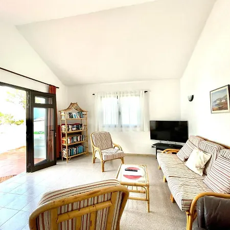 Bungalow Para Nudistas, Con Wifi Y Estupenda Vista La Piscina, A Pocos Metros De La Playa *